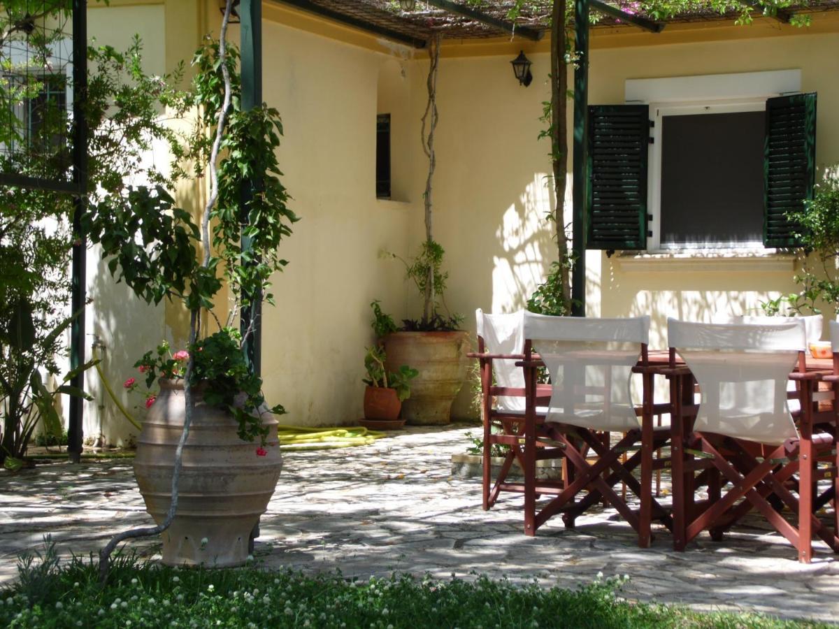 Theni Olive Grove Villa Kato Yerakarion Esterno foto