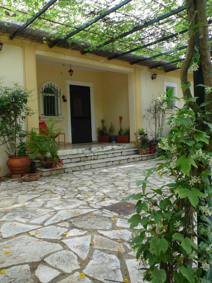 Theni Olive Grove Villa Kato Yerakarion Esterno foto