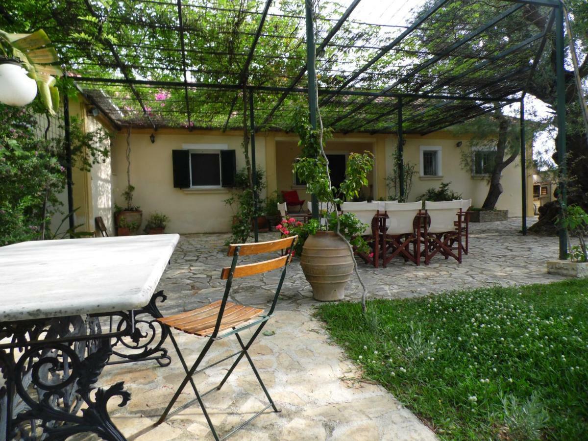 Theni Olive Grove Villa Kato Yerakarion Esterno foto