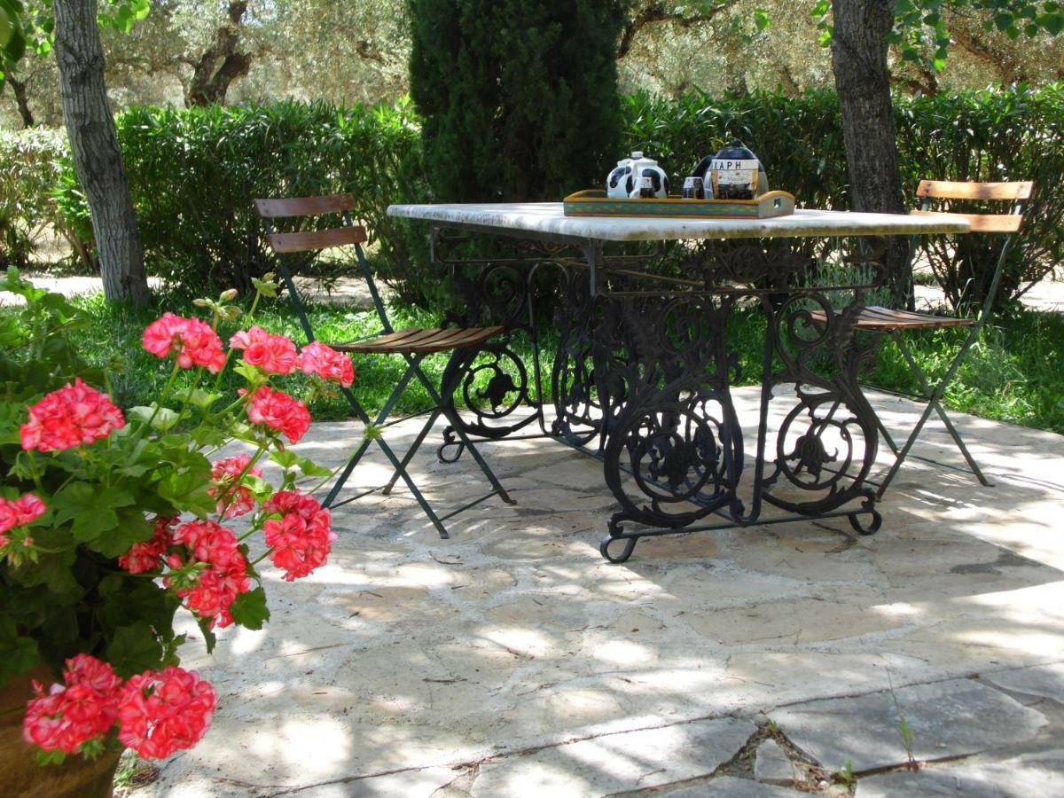 Theni Olive Grove Villa Kato Yerakarion Esterno foto