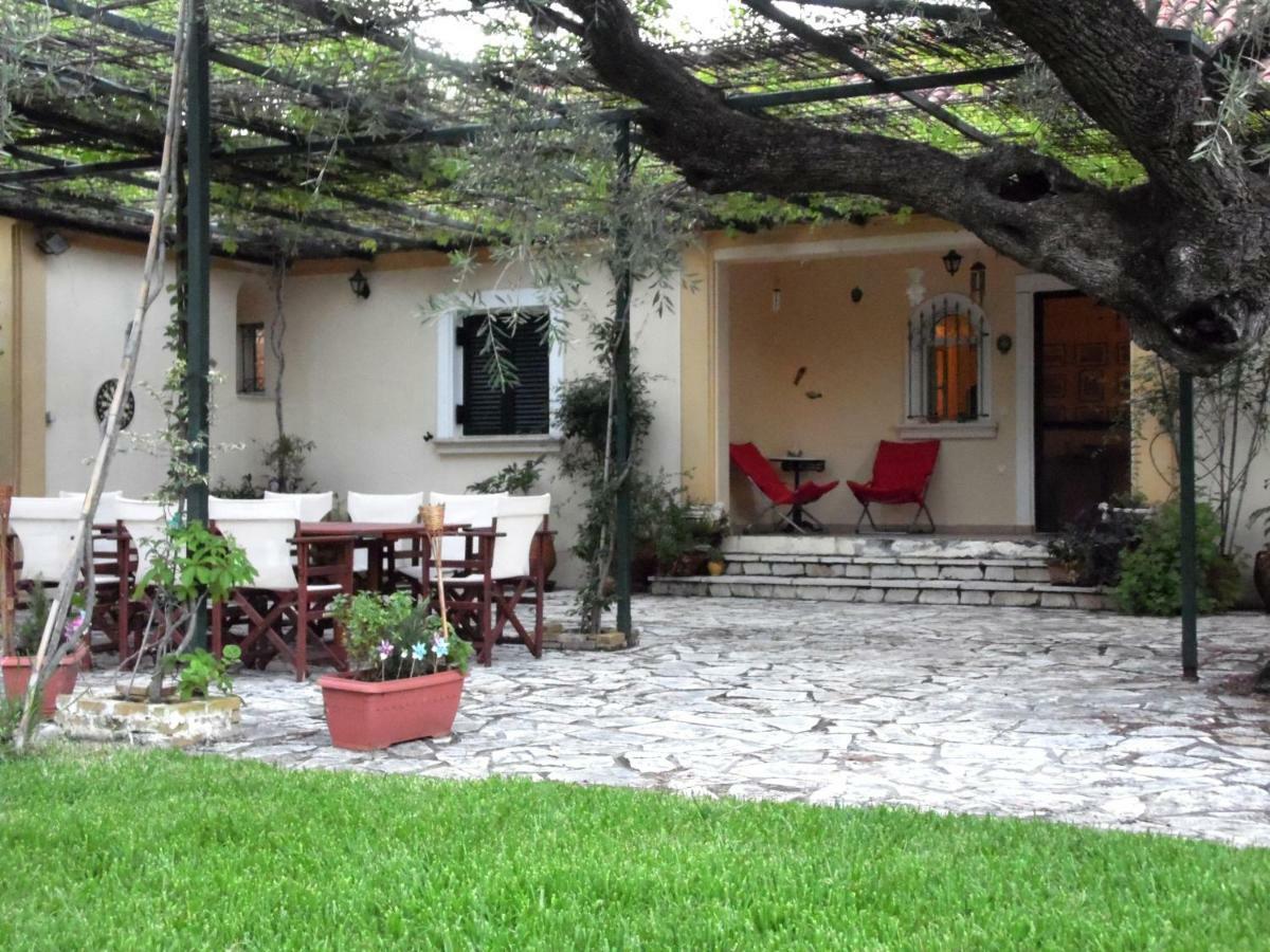Theni Olive Grove Villa Kato Yerakarion Esterno foto