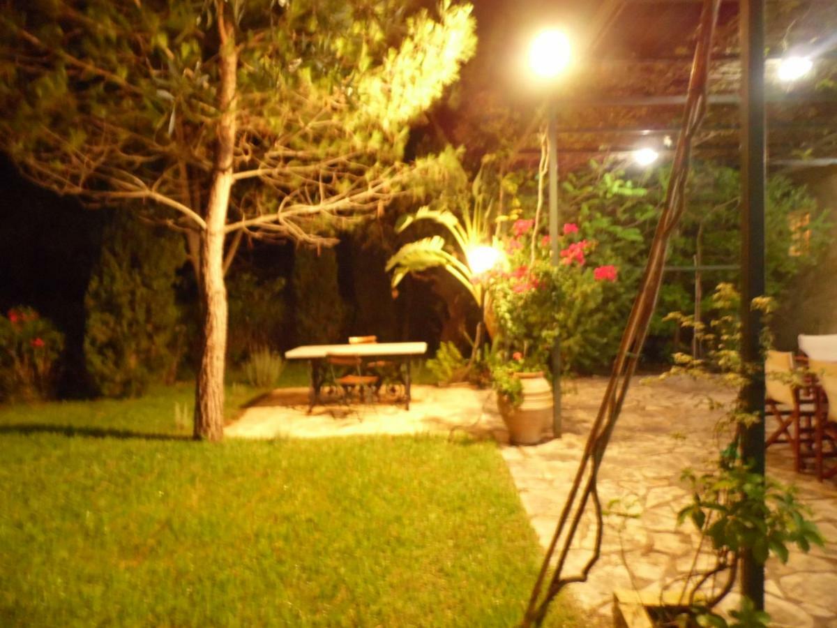 Theni Olive Grove Villa Kato Yerakarion Esterno foto