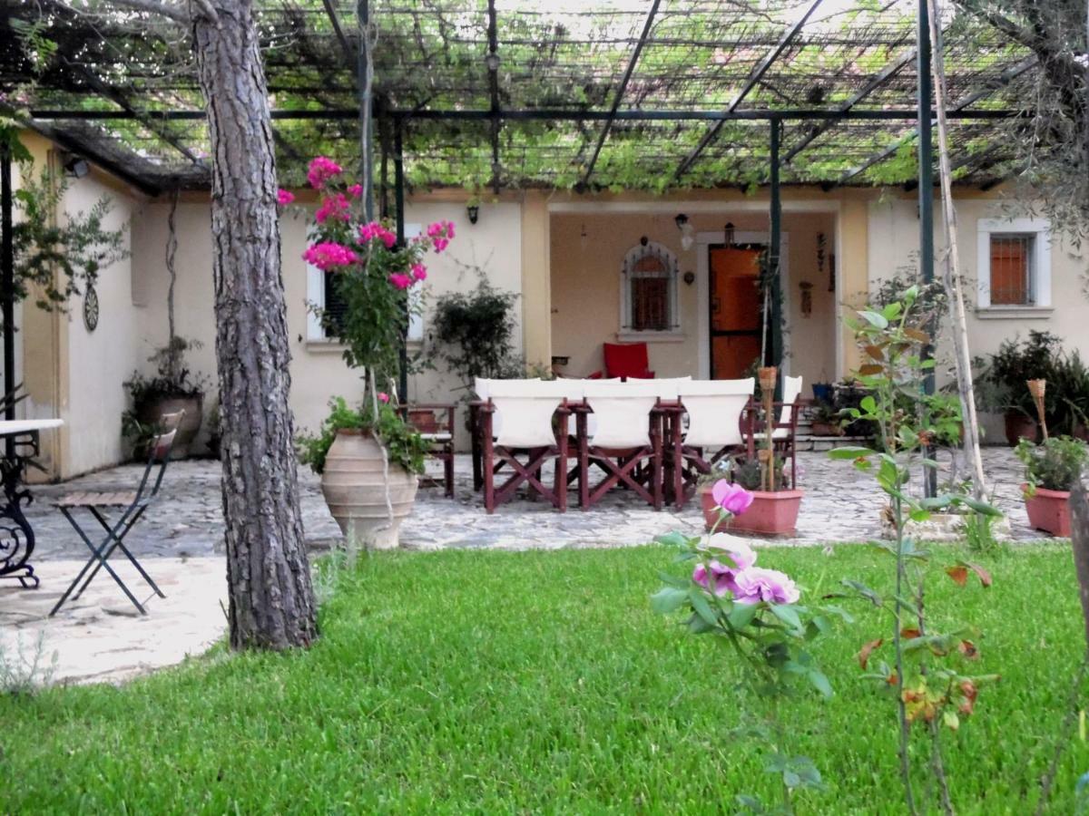 Theni Olive Grove Villa Kato Yerakarion Esterno foto