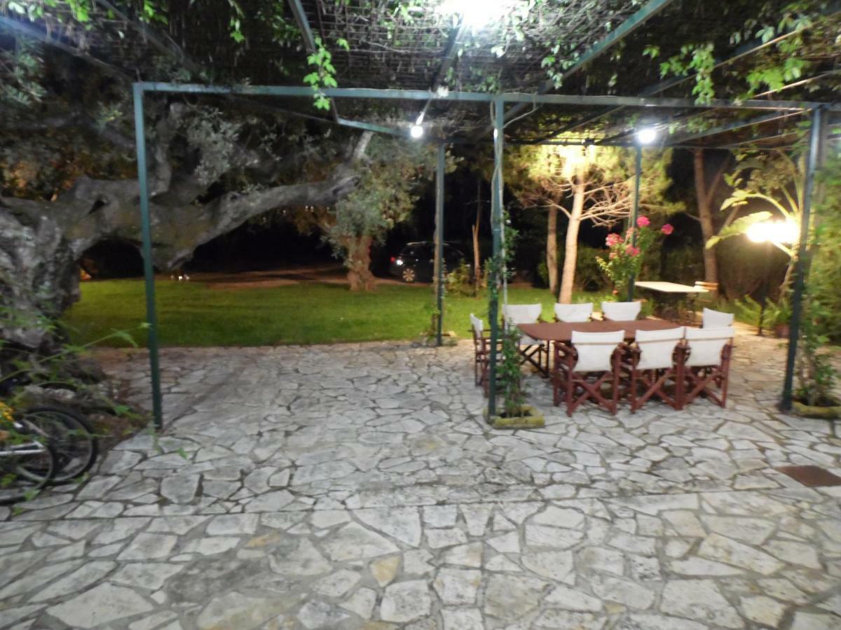 Theni Olive Grove Villa Kato Yerakarion Esterno foto